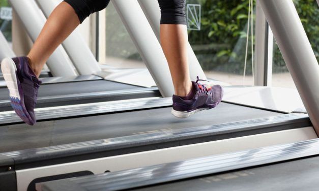 Treadmills vs Running – 7 Factors to Consider [Infographic]