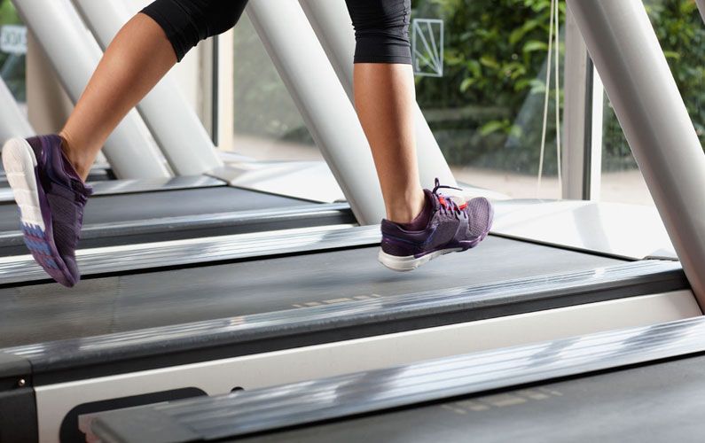 Treadmills vs Running – 7 Factors to Consider [Infographic]